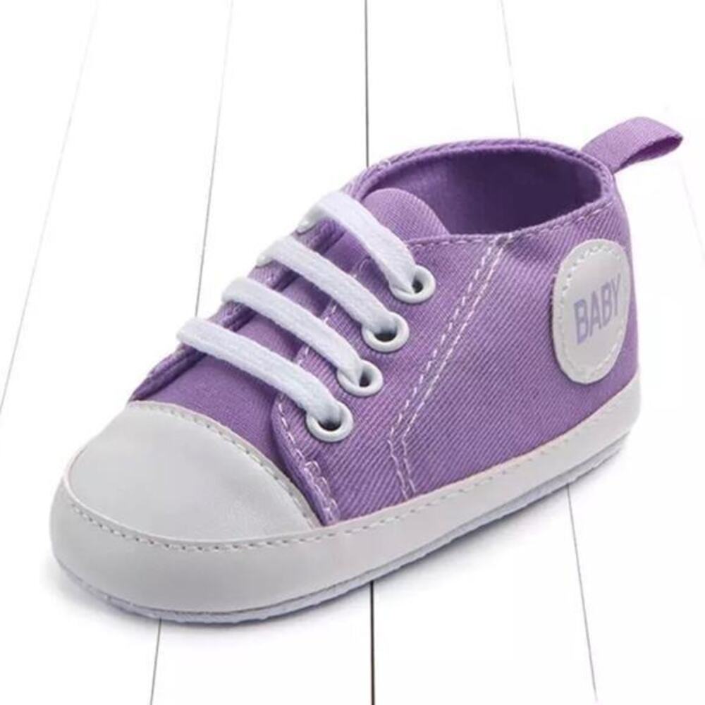 New Baby soft sole sneakers size 3 lavender